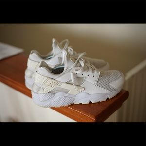 Nike Air Hurache White